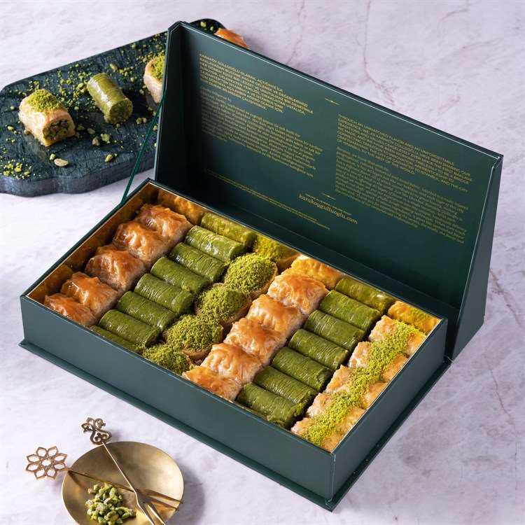 Karakoy Mixed Baklava in Special Box 1.5 kg SF Traders